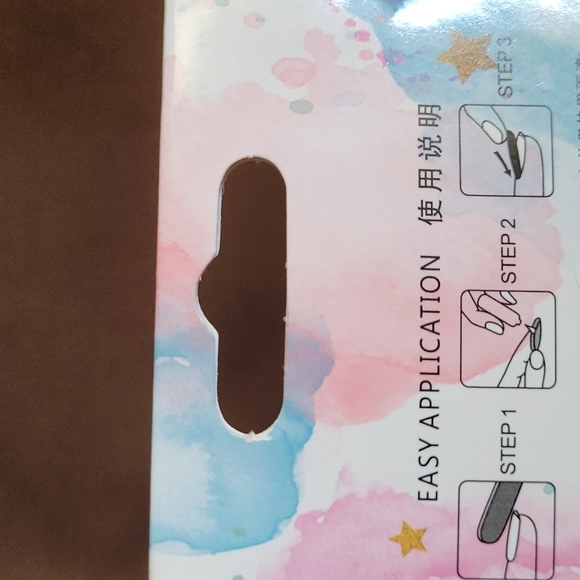 Faux Press on nails - Picture 3 of 3